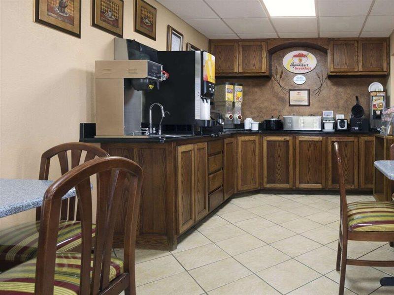 Hotel Super 8 By Wyndham Amarillo Extérieur photo